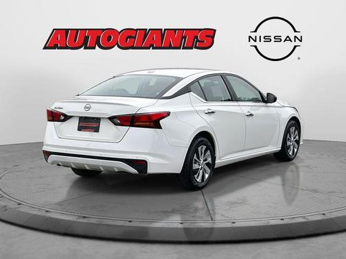 2025 Nissan Altima S FWD