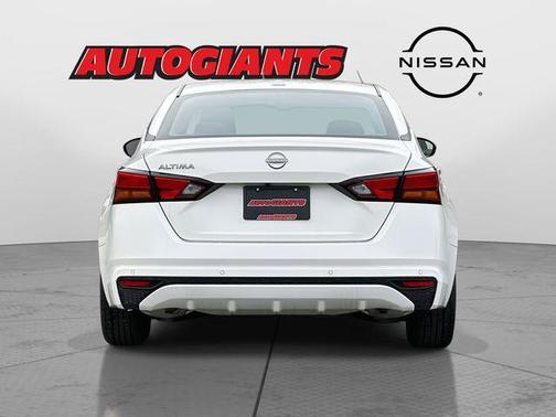 2025 Nissan Altima S FWD