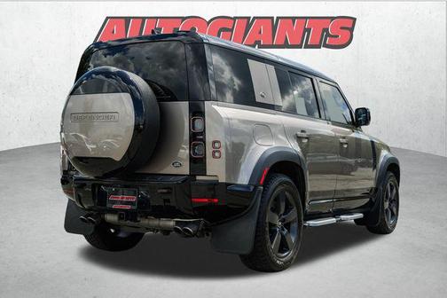 2023 Land Rover Defender 110 V8