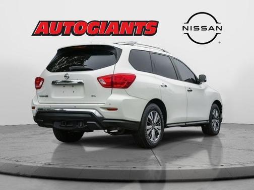 2018 Nissan Pathfinder SL