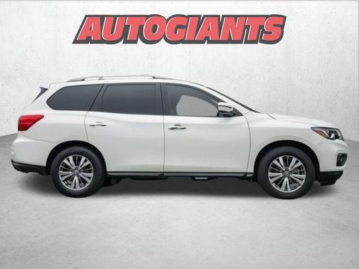 2018 Nissan Pathfinder SL
