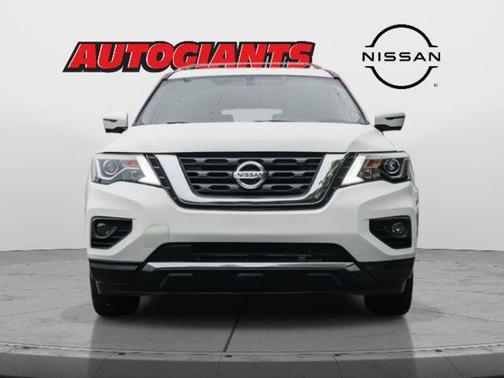 2018 Nissan Pathfinder SL