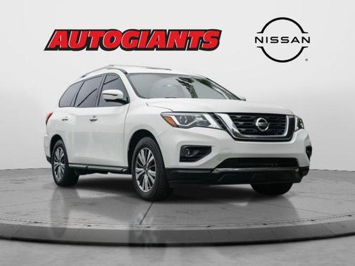 2018 Nissan Pathfinder SL