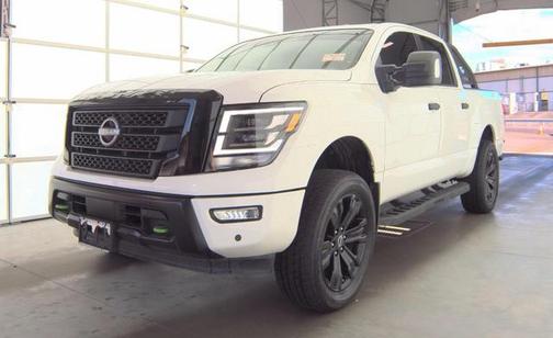 2023 Nissan Titan SV