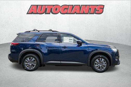 2025 Nissan Pathfinder SV 4WD