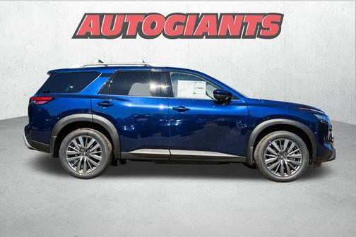 2025 Nissan Pathfinder SL 4WD
