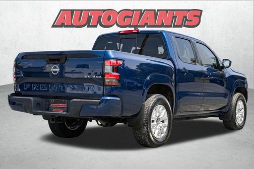 2022 Nissan Frontier SV