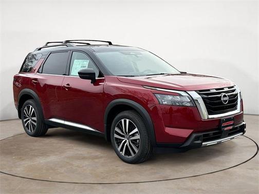 2025 Nissan Pathfinder Platinum 4WD