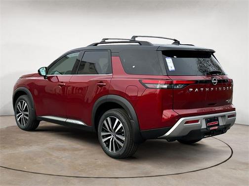 2025 Nissan Pathfinder Platinum 4WD