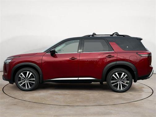 2025 Nissan Pathfinder Platinum 4WD