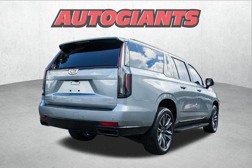 2023 Cadillac Escalade ESV Sport Platinum