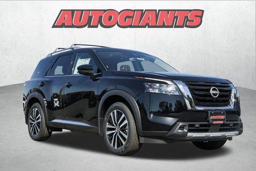 2025 Nissan Pathfinder Platinum 4WD