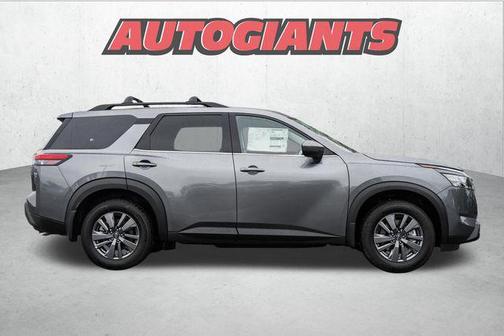 2025 Nissan Pathfinder SV 4WD