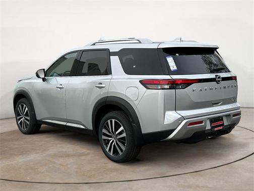 2025 Nissan Pathfinder Platinum 4WD