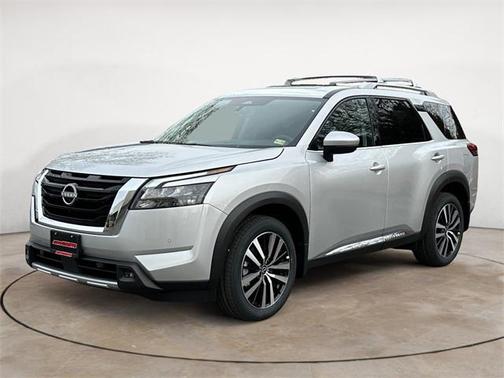 2025 Nissan Pathfinder Platinum 4WD