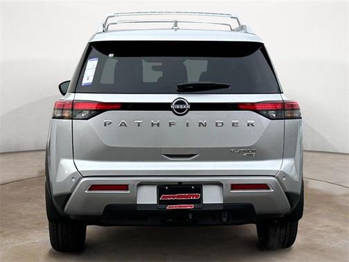 2025 Nissan Pathfinder Platinum 4WD