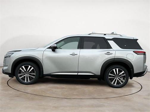 2025 Nissan Pathfinder Platinum 4WD