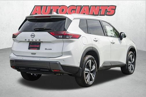 2025 Nissan Rogue SL