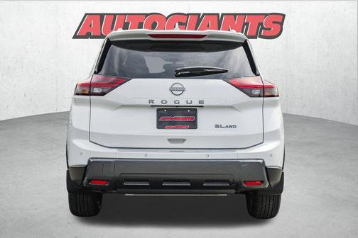 2025 Nissan Rogue SL