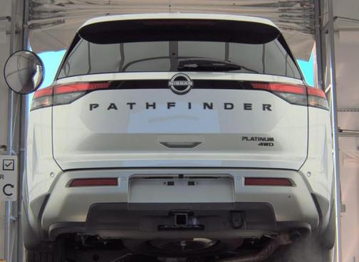 2024 Nissan Pathfinder Platinum