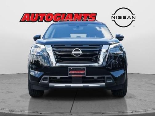 2025 Nissan Pathfinder SL 4WD