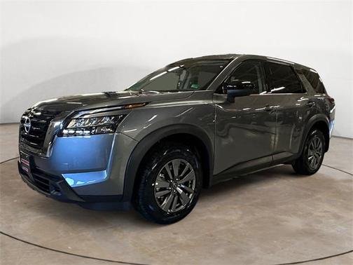 2025 Nissan Pathfinder S