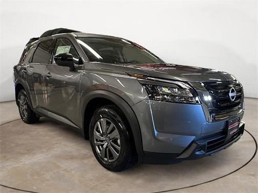 2025 Nissan Pathfinder S