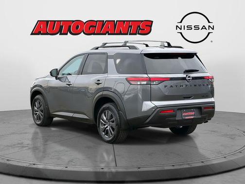 2024 Nissan Pathfinder SV 4WD