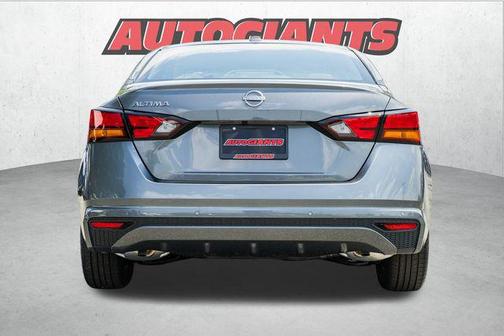 2025 Nissan Altima S FWD