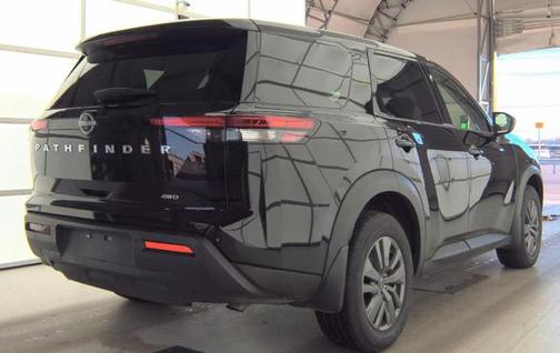 2024 Nissan Pathfinder S 4WD