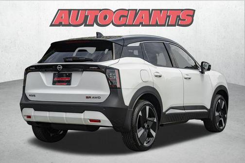 2025 Nissan Kicks SR