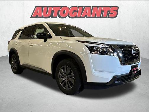 2025 Nissan Pathfinder S 4WD