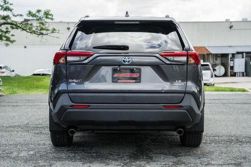 2022 Toyota RAV4 Hybrid LE