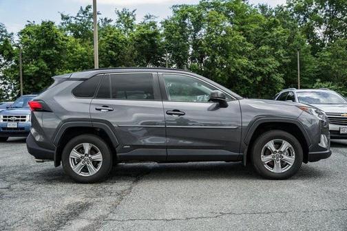 2022 Toyota RAV4 Hybrid LE