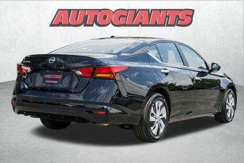 2025 Nissan Altima S FWD