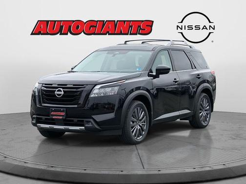 2025 Nissan Pathfinder SL FWD