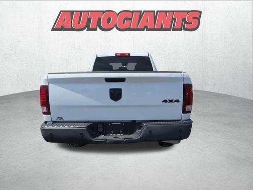 2022 RAM 1500 Classic Warlock Quad Cab 4x4 6'4' Box