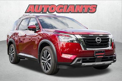 2025 Nissan Pathfinder Platinum 4WD