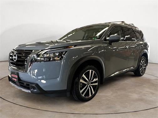 2025 Nissan Pathfinder Platinum 4WD