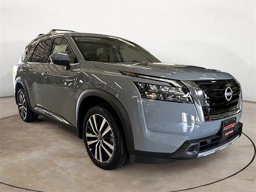 2025 Nissan Pathfinder Platinum 4WD