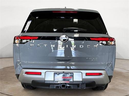2025 Nissan Pathfinder Platinum 4WD