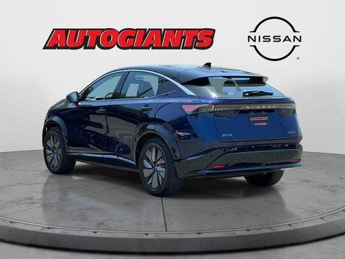 Deep Ocean Blue Pearl/Black Diamond Pearl 2023 Nissan ARIYA ENGAGE