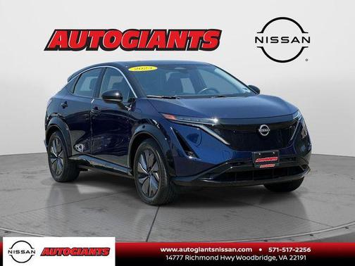 Deep Ocean Blue Pearl/Black Diamond Pearl 2023 Nissan ARIYA ENGAGE