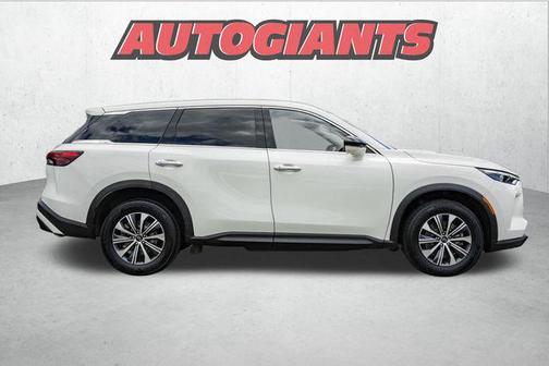 2023 INFINITI QX60 Pure
