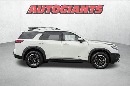2025 Nissan Pathfinder Rock Creek 4WD