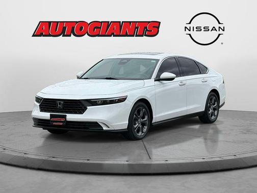 Platinum White Pearl 2023 Honda Accord EX