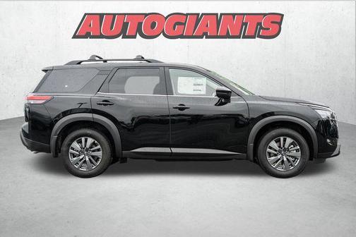 2025 Nissan Pathfinder SV 4WD