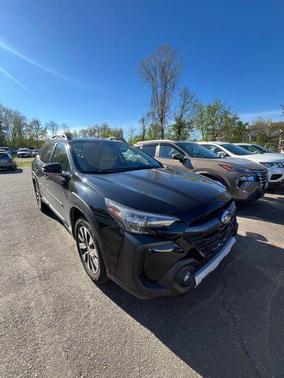 Crystal Black Silica 2025 Subaru Outback Limited