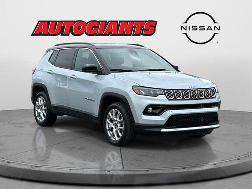 Silver Zynith Metallic Clearcoat 2025 Jeep Compass Limited