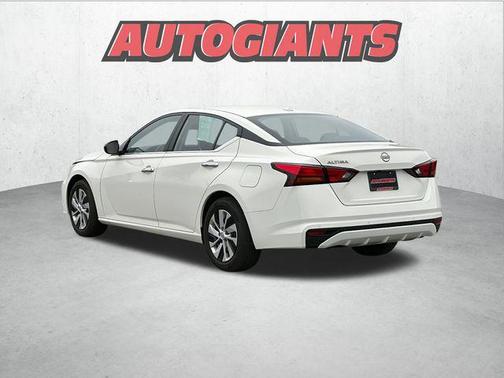 2025 Nissan Altima S FWD